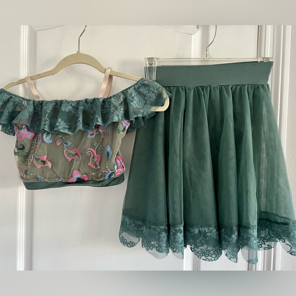 Weissman Two Piece Lace and Embroidered Dance Costume Size MC - Picture 2 of 16